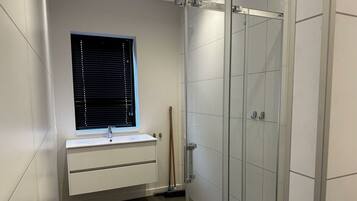 House | Bathroom