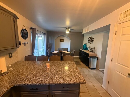 Spacious 3-bedroom house with AC and big backyard in vibrant El Paso!