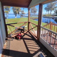 Cabaña, balcón, vistas al lago | Interior