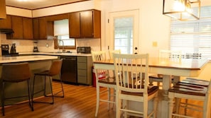 Dining - Crescent Fish Camp Resort & Marina (Crescent City)