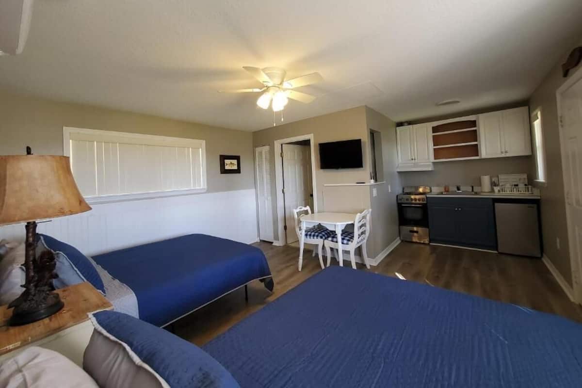 Economy Cottage, Patio, Courtyard View | WiFi (free)