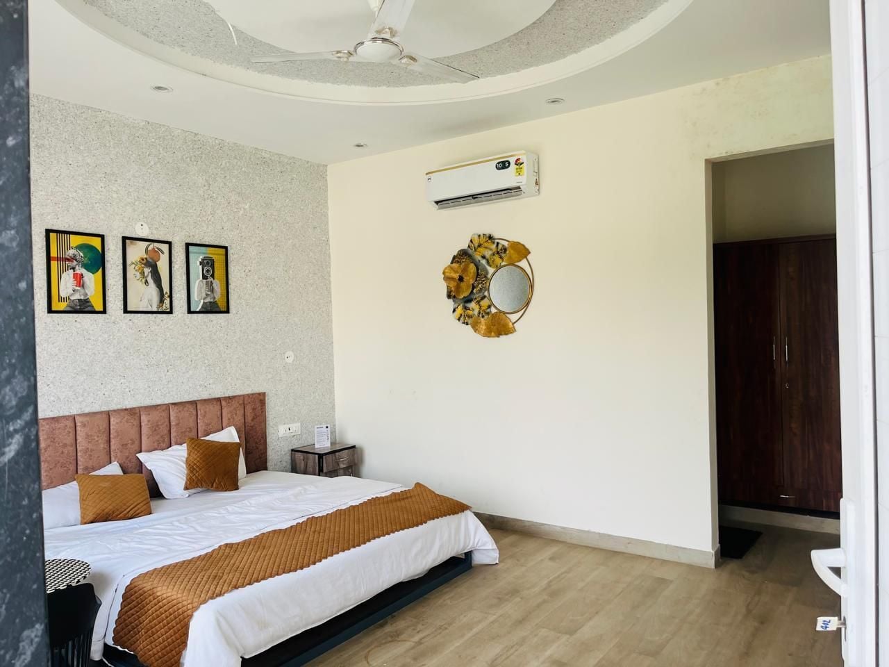 Room, Balcony, Pool View | Iron/ironing board, free WiFi