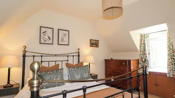2 bedrooms, individually decorated, individually furnished, free WiFi