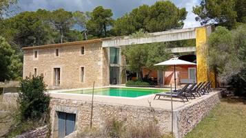 Villa | Pool | Indoor pool, outdoor pool