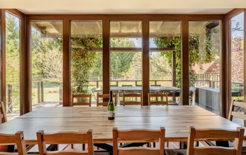 Large, Comfortable Holiday Home With a Garden