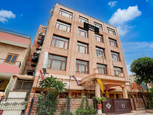 Premium Hotel Pioneer Plaza
