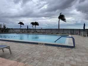 Pool - 2 bedroom condo in Cape Coral .  On canal and river views. Walk to Jaycee Park. (Cape Coral)