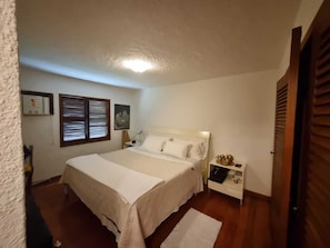 Casa, vista para o jardim | Wi-Fi de cortesia