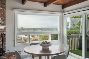 Dining - NEW Cozy, Modern Home with Hot Tub and Ocean Views (San Diego)