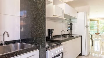 Apartamento, 2 quartos | Cozinha privada