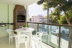 Outdoor dining - Praia Residence (Ipojuca)