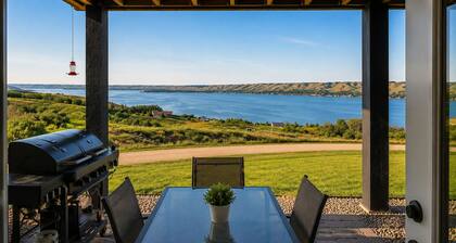 Katepwa Lake Hilltop Hideaway | Views, Golf, Beach & Trails