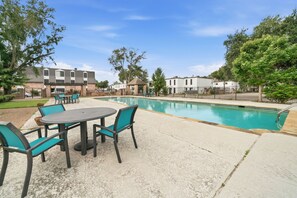 Pool - Winrock Apartments by Andes STR (Houston)