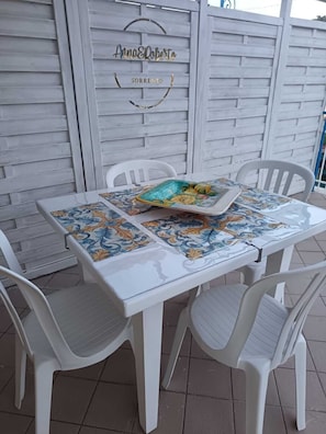 Outdoor dining - Vrbo Property (Sorrento)