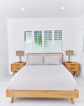 Room - Fully Renovated 3 Bedroom Home in Prestigious Toluca Lake (Los Angeles)