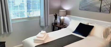 Iron/ironing board, WiFi, bed sheets