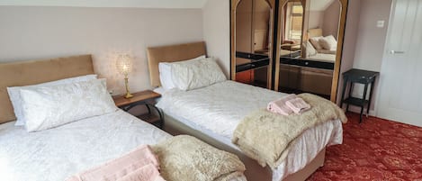 3 bedrooms, free WiFi, individually decorated, individually furnished