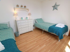 2 bedrooms, WiFi (free), individually decorated, individually furnished - Wagtail Cottage (Dumfries)