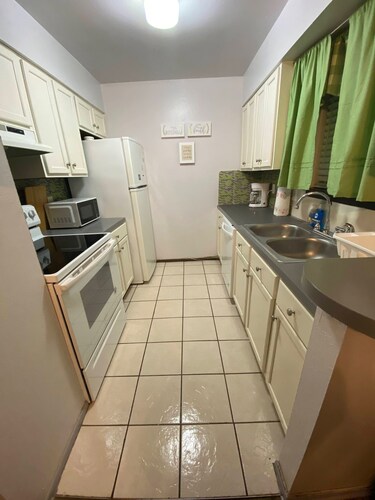 Delightful 2-bedroom condo with AC in Baton Rouge
