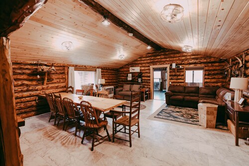 Trapper Bunk Room-HCRL