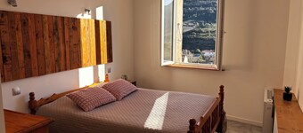 La Belle Vue - 3-star eco-friendly vacation rental with air conditioning