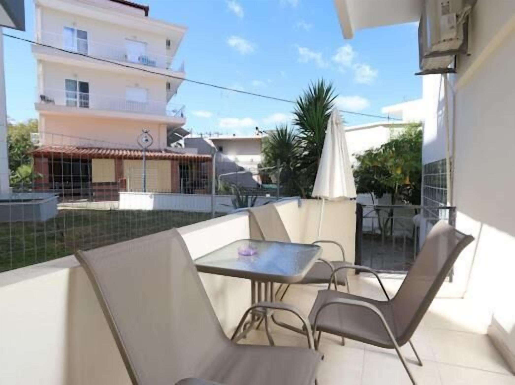 Superior Room, Balcony, Garden View | Outdoor dining