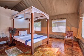 Habitación individual estándar | Espacio para trabajar con laptop y wifi gratis 