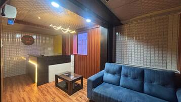 Casa | Recepción