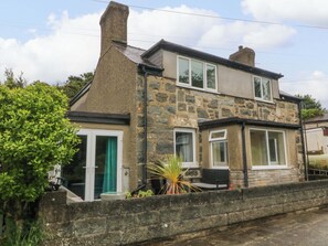 Exterior - Tyr Felin (Caernarfon)