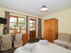 1 Schlafzimmer, kostenloses WLAN, individuell dekoriert