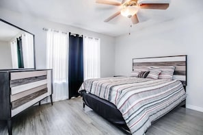Laptop workspace, free WiFi - Wilcrest Apartments by Andes STR (Houston)