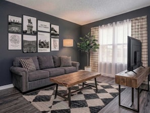 Living area - Wilcrest Apartments by Andes STR (Houston)