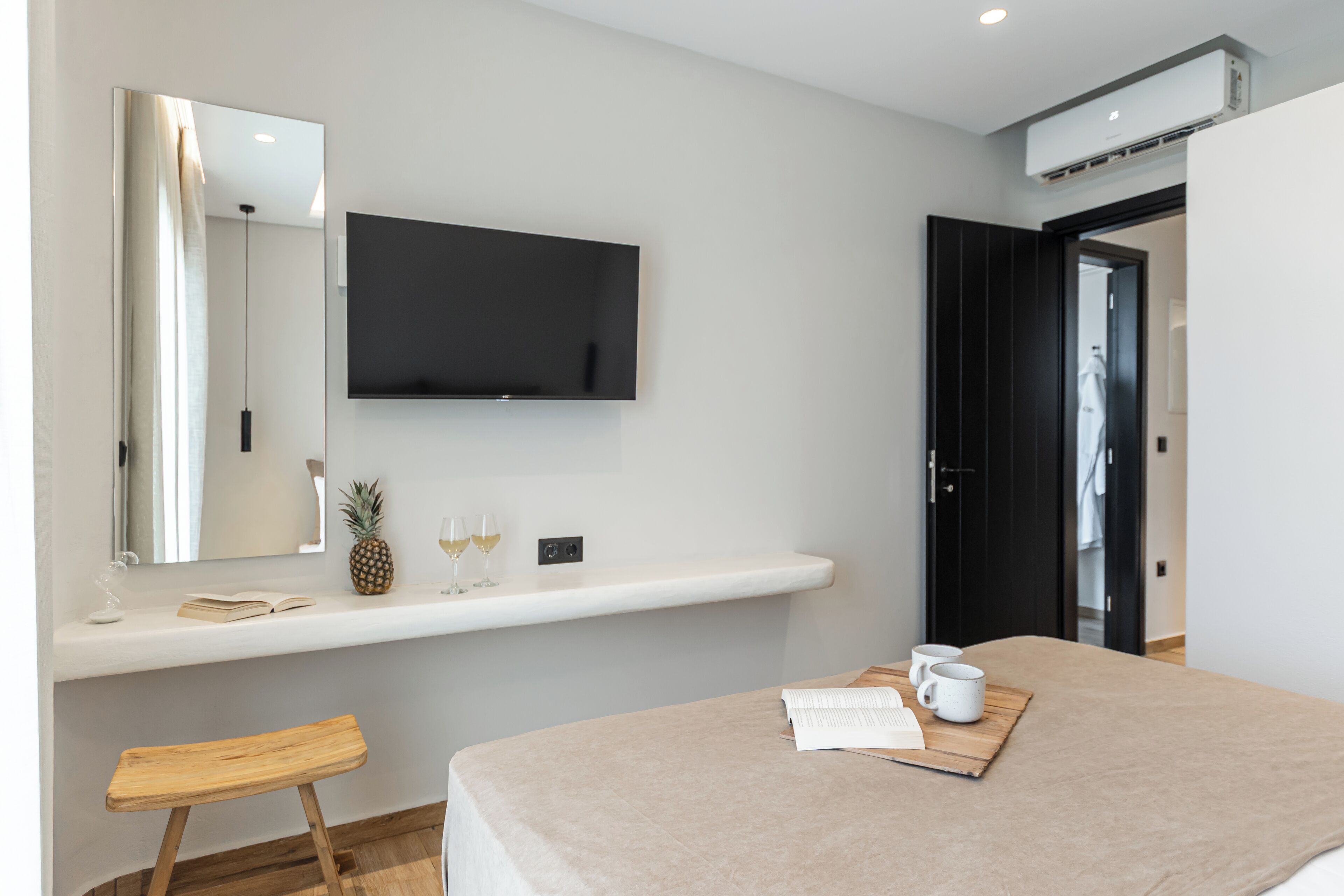 Luxury Villa, Private Pool, Sea View | Hypo-allergenic bedding available, in-room safe, laptop workspace