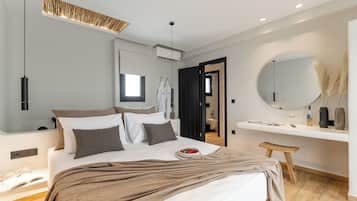In-room safe, laptop workspace, free WiFi
