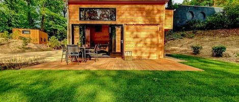 House | Outdoor dining
