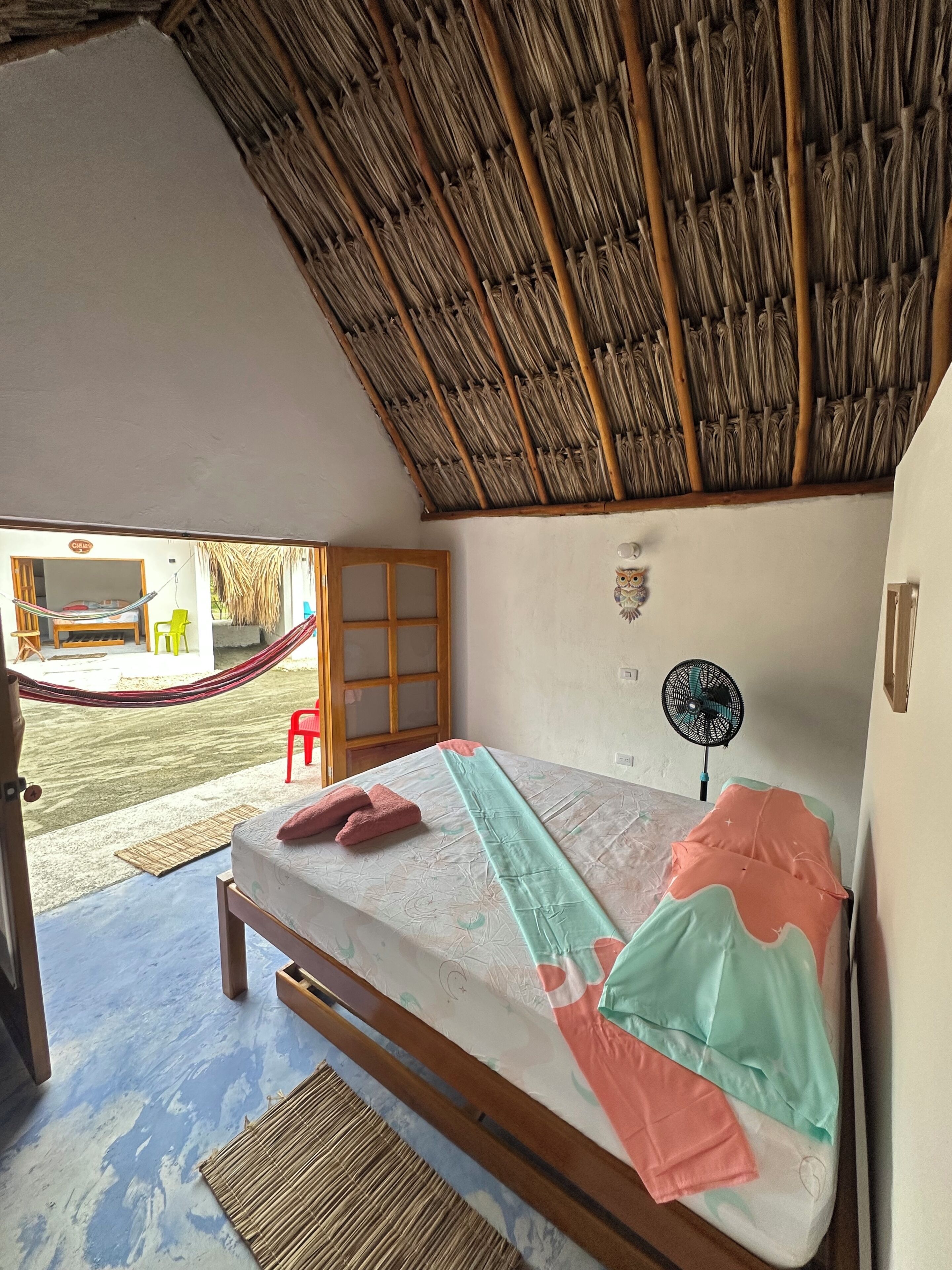 8 habitaciones, wifi y ropa de cama 