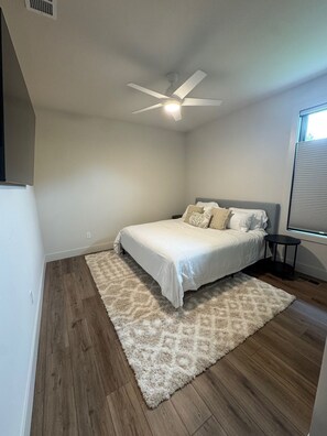 Room - 4BR FunHouse Near Kings Island-HC Basketball, Duckpin Bowling, and Golf Sim (South Lebanon)
