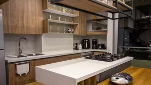 Private kitchen - Amplio ático con vistas, jacuzzi a 15 min de Provenza (Itagüí)