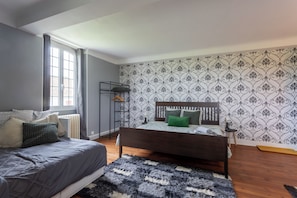 Room - Vrbo Property (Castétis)