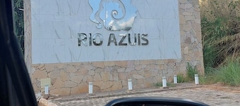 Pousada Do Goiano. Blue rivers + over 20 rivers just minutes away. Make your reservation.