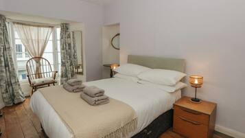 2 bedrooms, WiFi (free), individually decorated, individually furnished