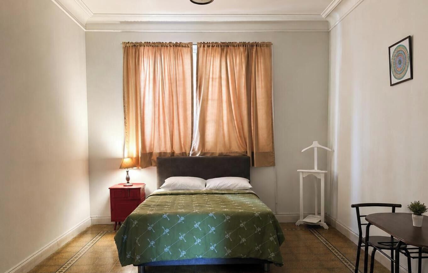 Double Room, Shared Bathroom | WiFi (free), bed sheets