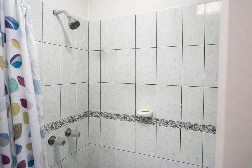 Deluxe Double Room | Bathroom