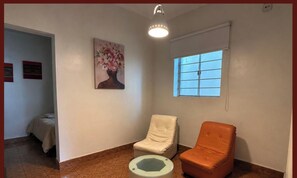 Comfort Double Room, Ensuite | Living area