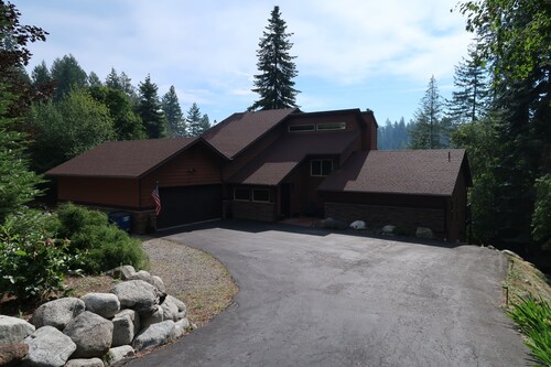 The Avondale Lake House