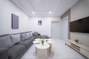 Living area - Al Marwa / 10 Mins. away from the Train Station! (Jeddah)