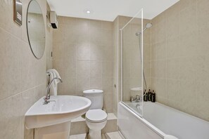 Bathroom - The Loft in Newcastle Upon Tyne (Newcastle Upon Tyne)