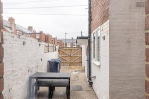 Outdoor dining - Mowbray in South Shields (South Shields)