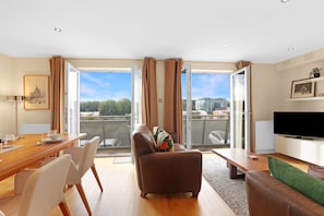 Living area - River View in Newcastle Upon Tyne (Newcastle Upon Tyne)