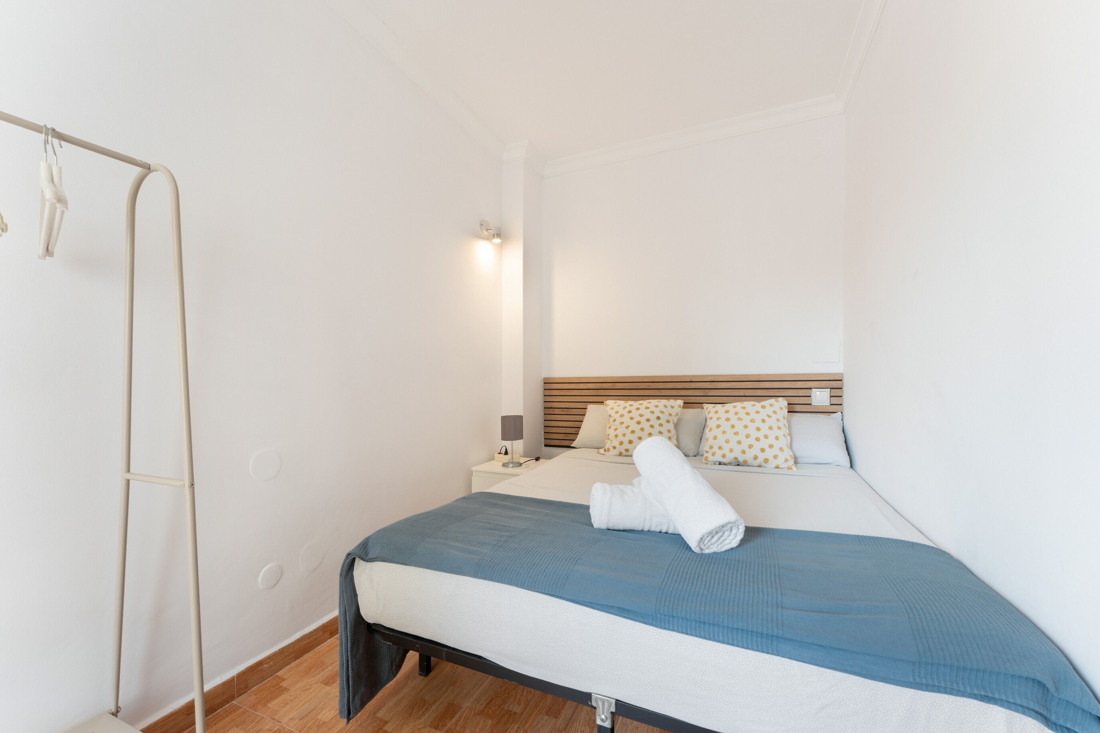 1 slaapkamer, een strijkplank/strijkijzer, wifi, beddengoed